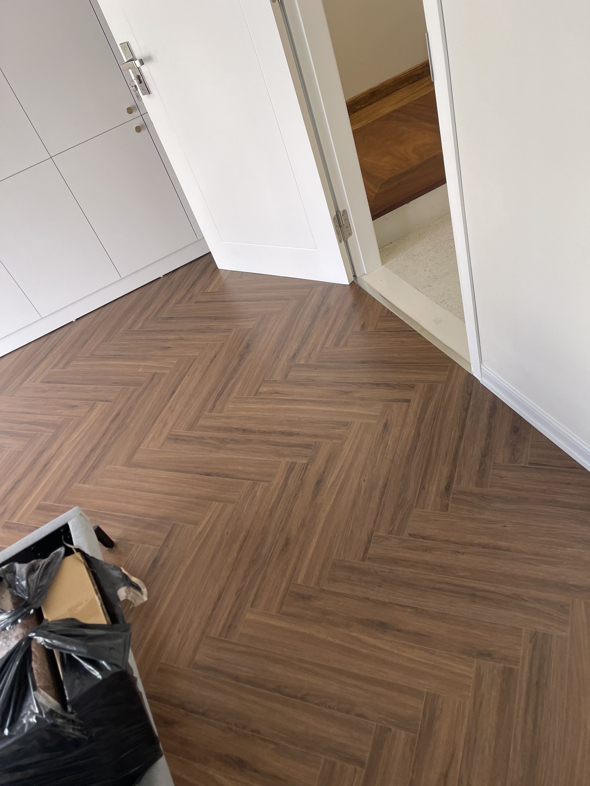 Sàn gỗ cốt xanh nhập khẩu giá tốt tại Hà Nội