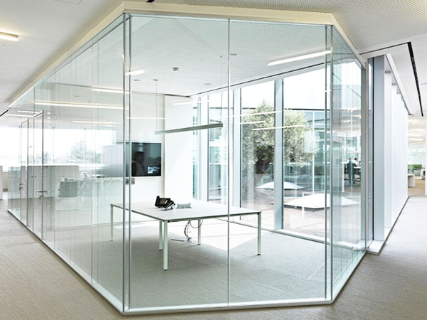 Cách nhận biết kính cường lực và kính thường